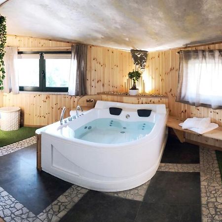 Rent Room Wood أنغويلارا سابازيا المظهر الخارجي الصورة